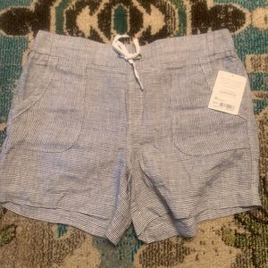 Athlete size 14 linen shorts